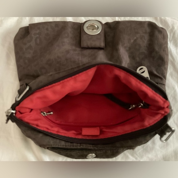 Baggallini Crossbody Bag - Picture 2 of 3